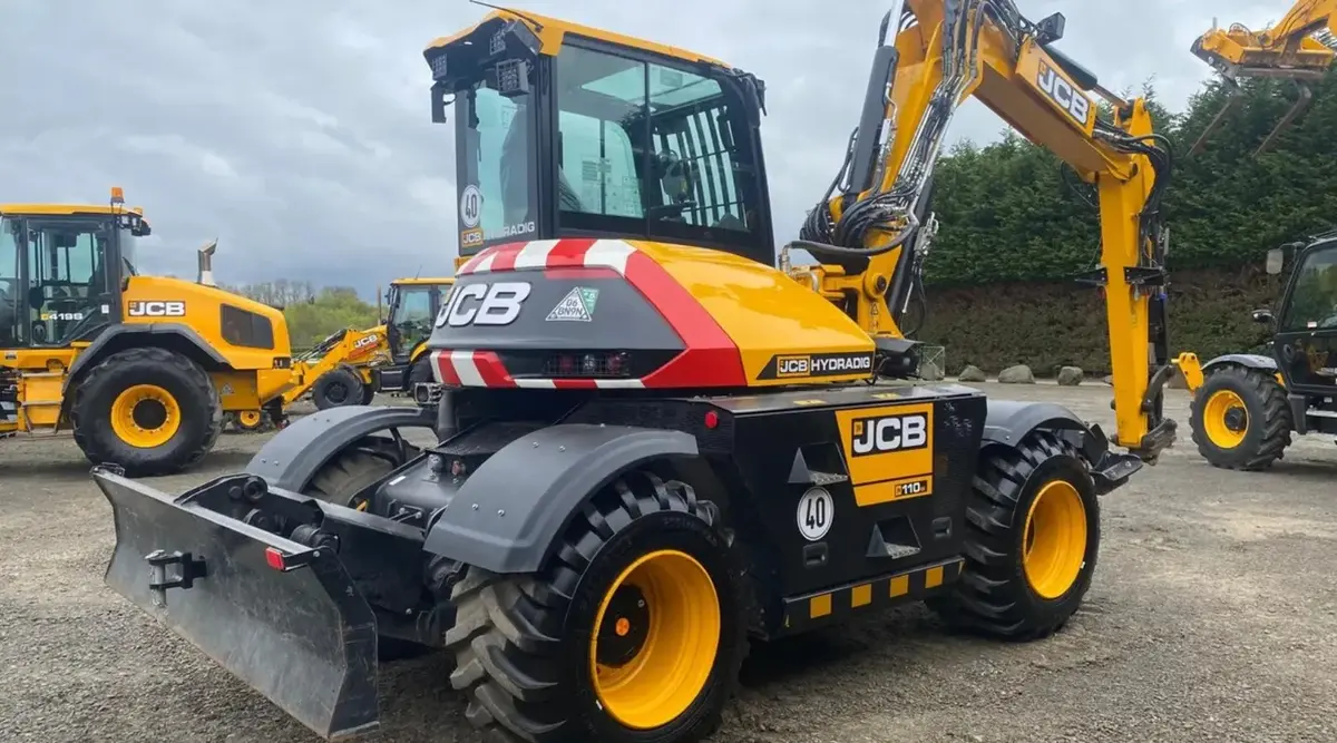 Veliki bager JCB • HYDRADIG, godište 2025 • 3
