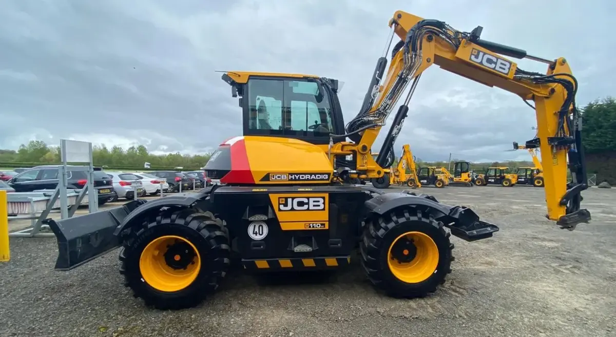 Veliki bager JCB • HYDRADIG, godište 2025 • 4