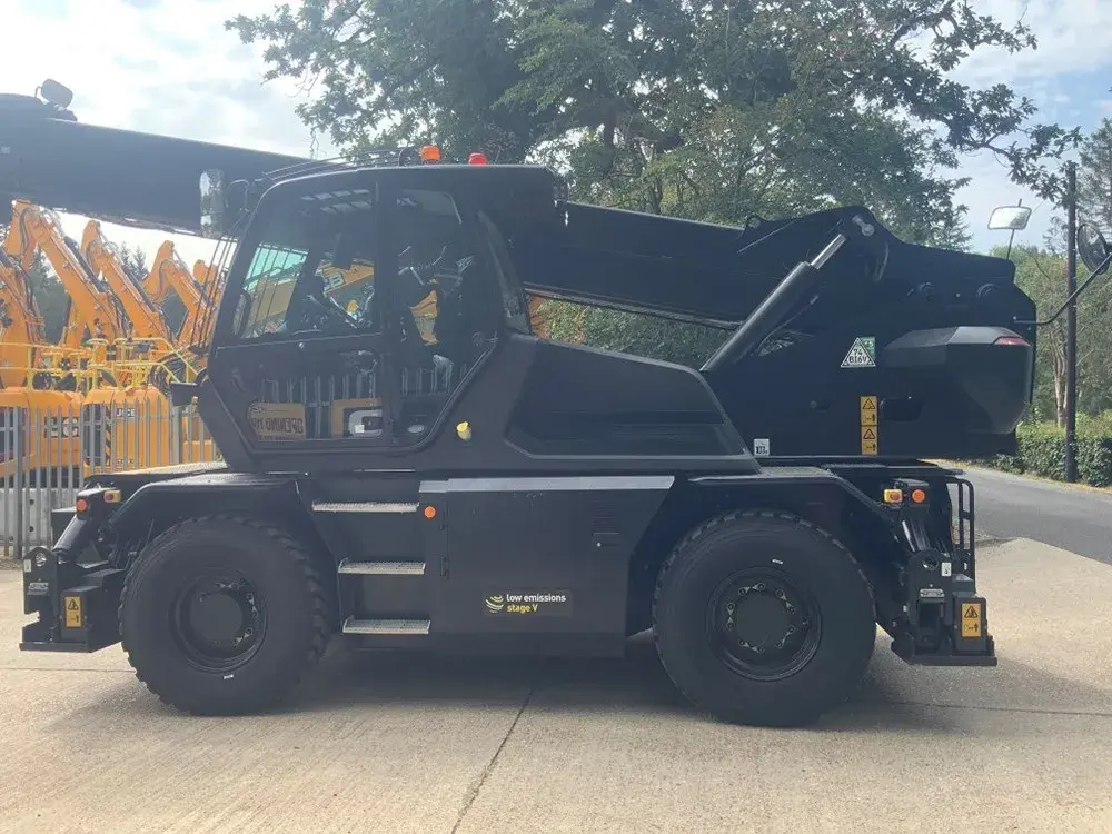 Veliki bager JCB • 555-260, godište 2023 • 4