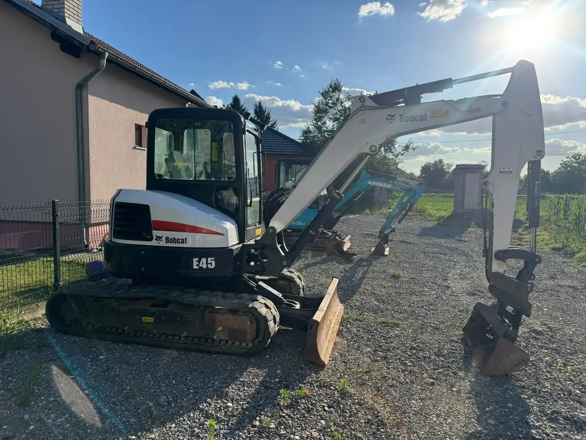 Mini bager Bobcat • E45 2020god., godište 2020 • 20