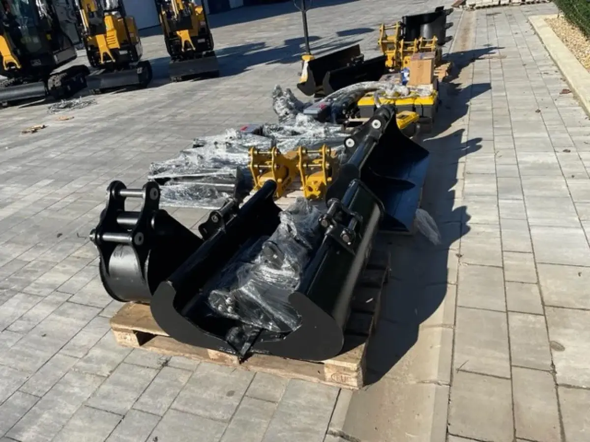 Mini bager Carter •  CT12 Yanmar motor EURO (PILOT) komande, godište 2026 • 8