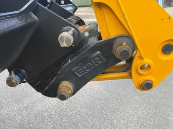 Srednji bager JCB • 3CX PRO DUALDRIVE, godište 2025 • slika 12