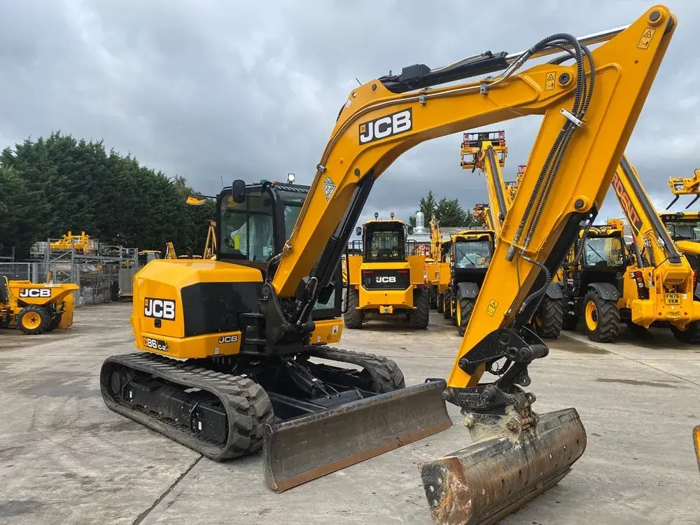Srednji bager JCB • 86C2, godište 2026 • 1