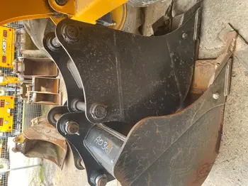 Srednji bager JCB • 86C2, godište 2026 • slika 11